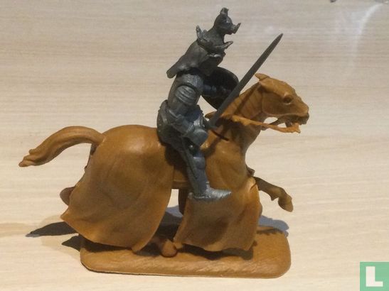 King on horseback with sword - Image 1