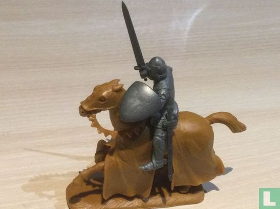 Knight on horseback with sword and shield - Image 2