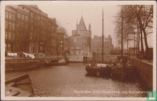 Prins Hendrikkade met Schreierstoren.
