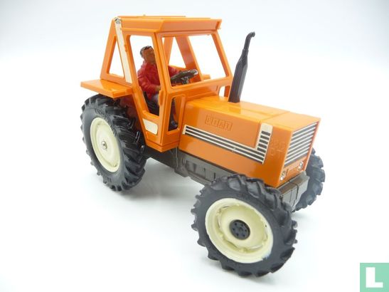 Fiat tractor 880 DT - Afbeelding 1
