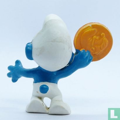 Smurf with coin - Image 2