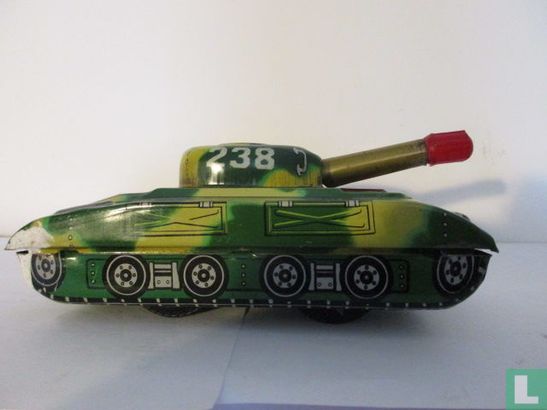 Leger tank - Image 1