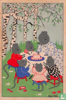 Moeder muis en kinderen zitten aan tafel met taart - Image 1