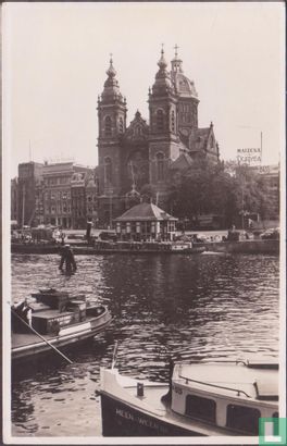 Pr. Hendrikkade met Sint Nicolaaskerk
