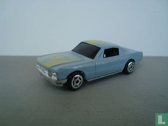 Ford Mustang - Afbeelding 1
