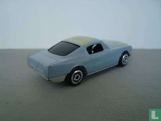 Ford Mustang - Image 2