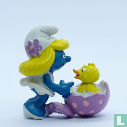 Smurfette with chick in egg - Image 1