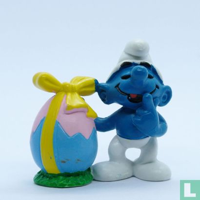 Smurf with Easter egg - Image 1