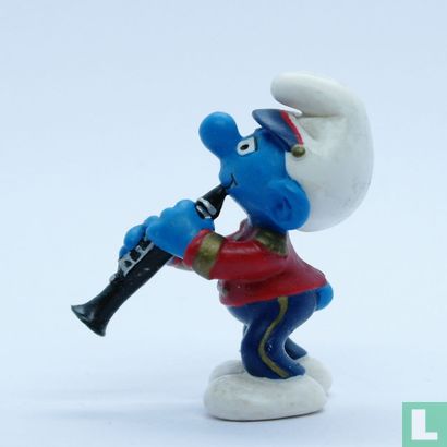 Brass band smurf with clarinet - Image 3
