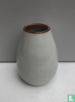 Vase 528 - gris clair - Image 1