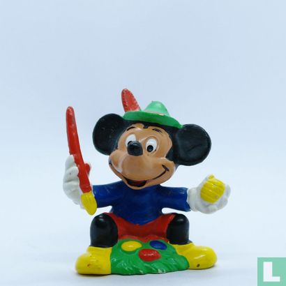 Mickey - painting easter eggs - Image 1