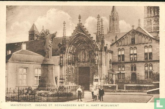 Maastricht ingang Sint Servaas Kerk met H. Hart beeld  - Afbeelding 1