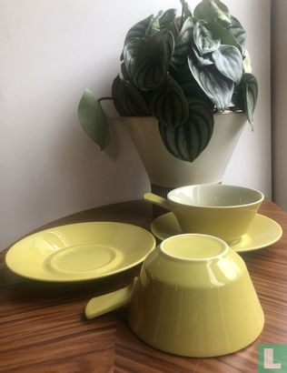 Jubilant soup bowls - reinet yellow - Image 1
