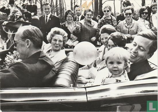 Rijtoer t.g.v. de verjaardag van H.M. Koningin Juliana Soestdijk 30 April 1969 - Image 1