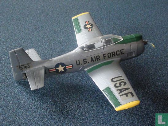T-28A U.S. Air Force - Afbeelding 1