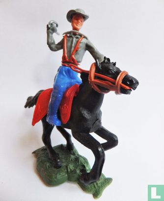 Officier confédéré à cheval en charge - Image 1