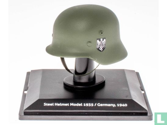 Steel Helmet Model 1935 Germany 1940 - Afbeelding 1