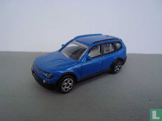 BMW X3 - Image 1