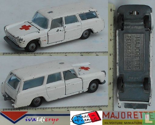 Peugeot 404 Ambulance - Image 1