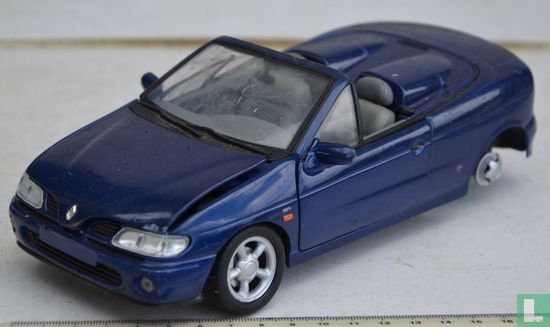 Renault Megane Cabriolet - Image 1