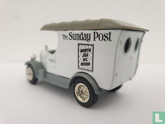 Morris 'The Sunday Post'  - Image 2