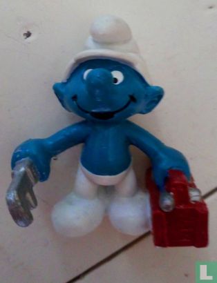 Craft Smurf with key and tool box