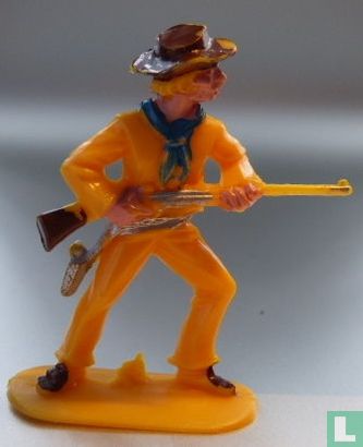 Cowboy met geweer in de aanslag (geel) - Afbeelding 1