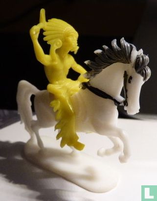 Chief on horseback with tomahawk (yellow) - Image 3
