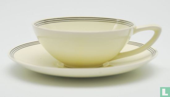 Cup and saucer - Ans - Petrus Regout - Image 1