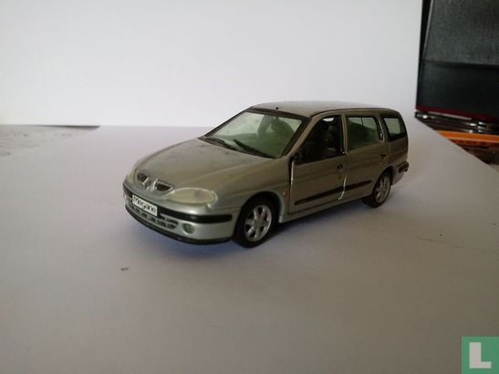 Renault Megane Break - Image 2
