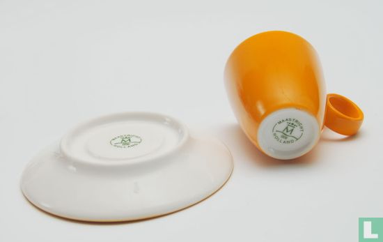 Cup and saucer - Ocher - Maastricht Porcelain - Image 2