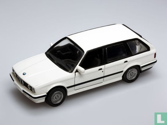 BMW 324 td Touring - Image 1
