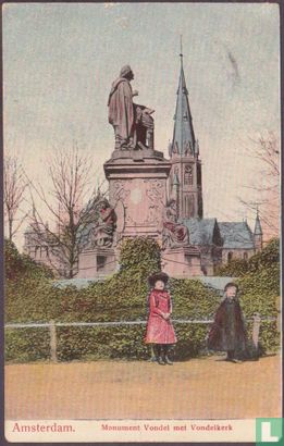 Monument Vondel met Vondelkerk 