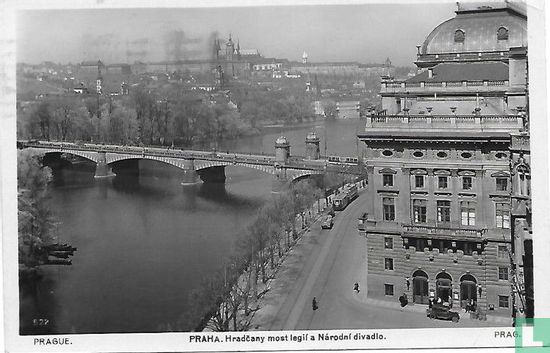 Praha, Hradcany most legil a Národni divadlo - Bild 1