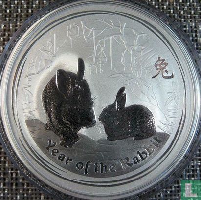 Australië 2 dollars 2011 (kleurloos) "Year of the Rabbit" - Afbeelding 2