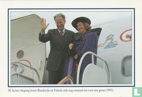 In het vliegtuig keren Boudewijn en Fabiola zich nog eenmaal om voor een groet (1993) - Bild 1