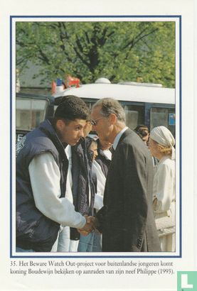 Het Beware Watch Out-project voor buitenlandse jongeren komt koning Boudewijn bekijken op aanraden van zijn neef Philippe (1993) - Bild 1