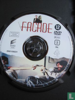 Facade - Image 3
