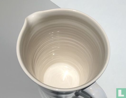 `Fresh Edam milk jug - pearl grey - Image 3