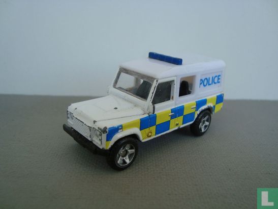 Land Rover Defender Police - Image 1