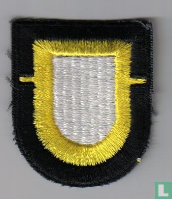 101st Airborne Division (1st Battalion) Beret Flash