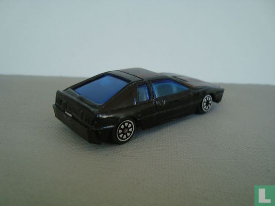 Lotus Esprit - Image 2