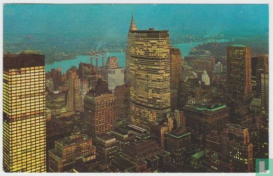 PAN AM Building - MetLife Building - Midtown Skyline at night - New York City - 1973 - N.Y.C - USA - Postcard - Afbeelding 1