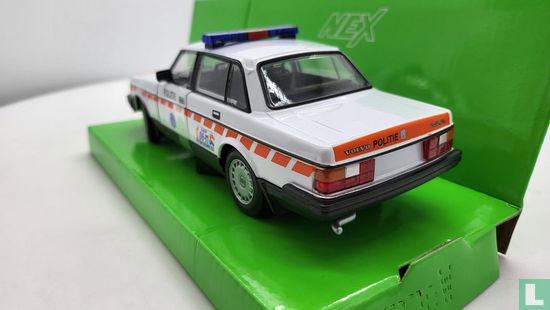 Volvo 240 GL Politie Nederland - Afbeelding 2