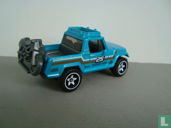 Jeepster Commando - Image 2