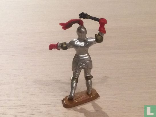 Knight with mace - Image 2