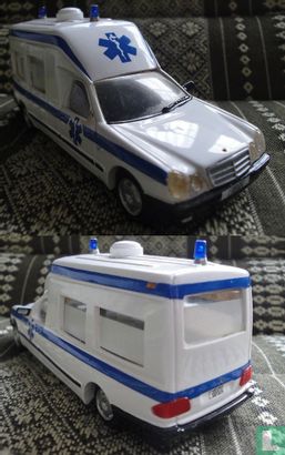 Mercedes-Benz W210 Binz Ambulance - Afbeelding 2