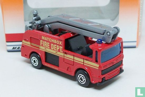 Snorkel Fire Engine ’Matchbox Fire Dept’ - Afbeelding 1