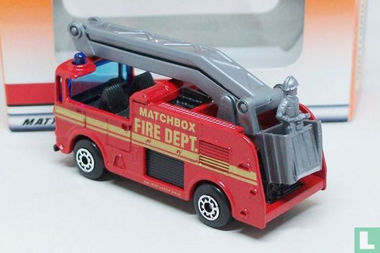 Snorkel Fire Engine ’Matchbox Fire Dept’ - Afbeelding 2