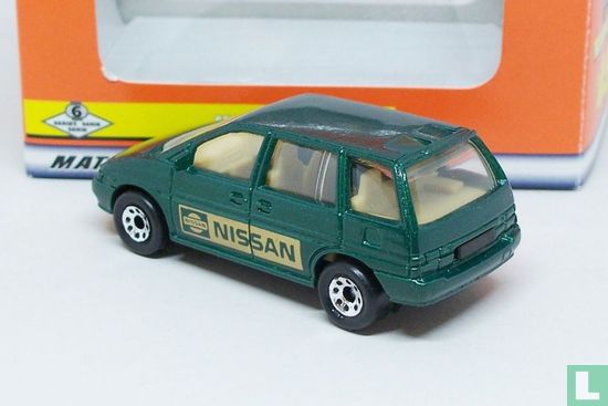 Nissan Prairie - Image 2
